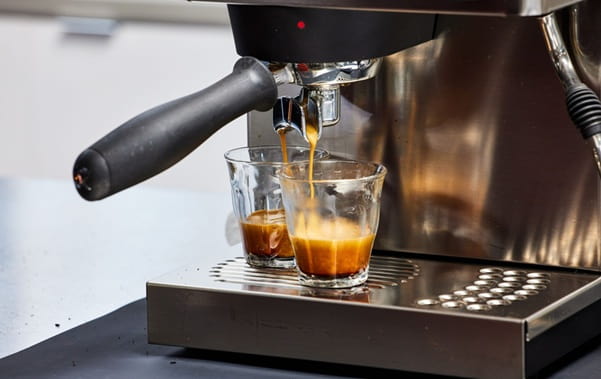 Advantages of Using an Automatic Tea & Coffee Machine